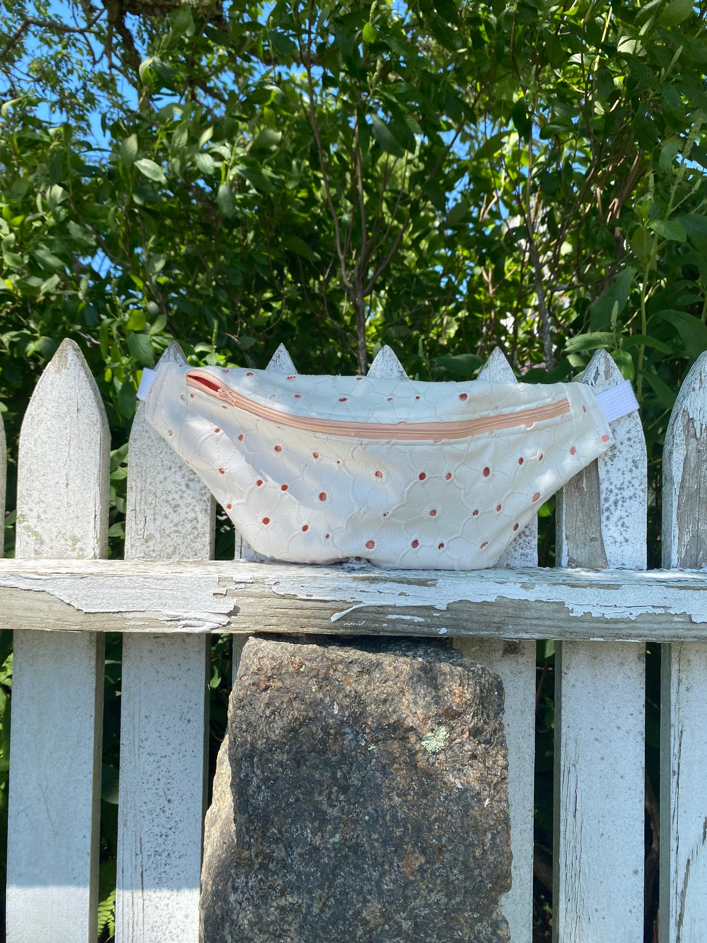 Pink & white eyelet fannypack