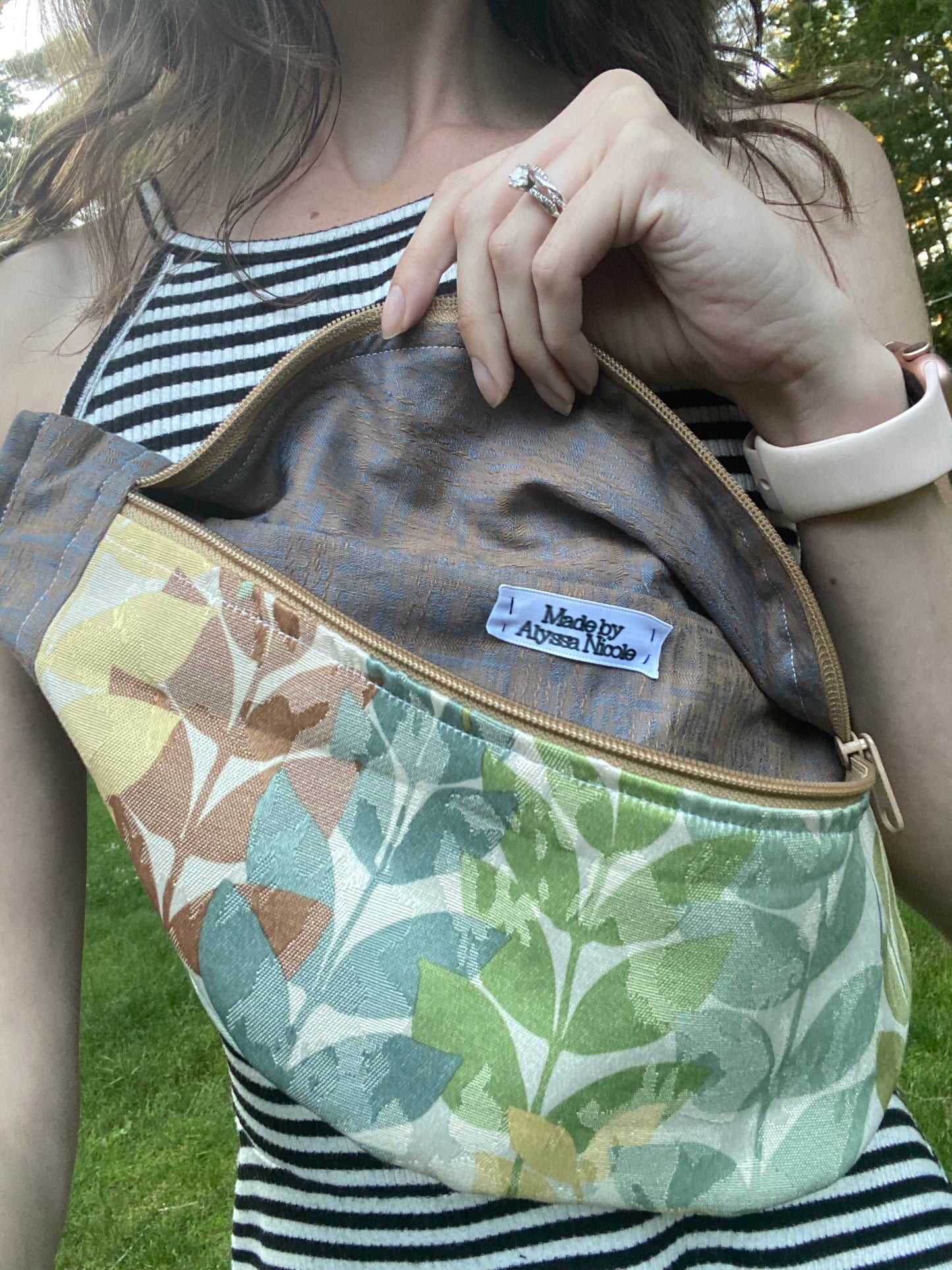 Garden foliage fannypack