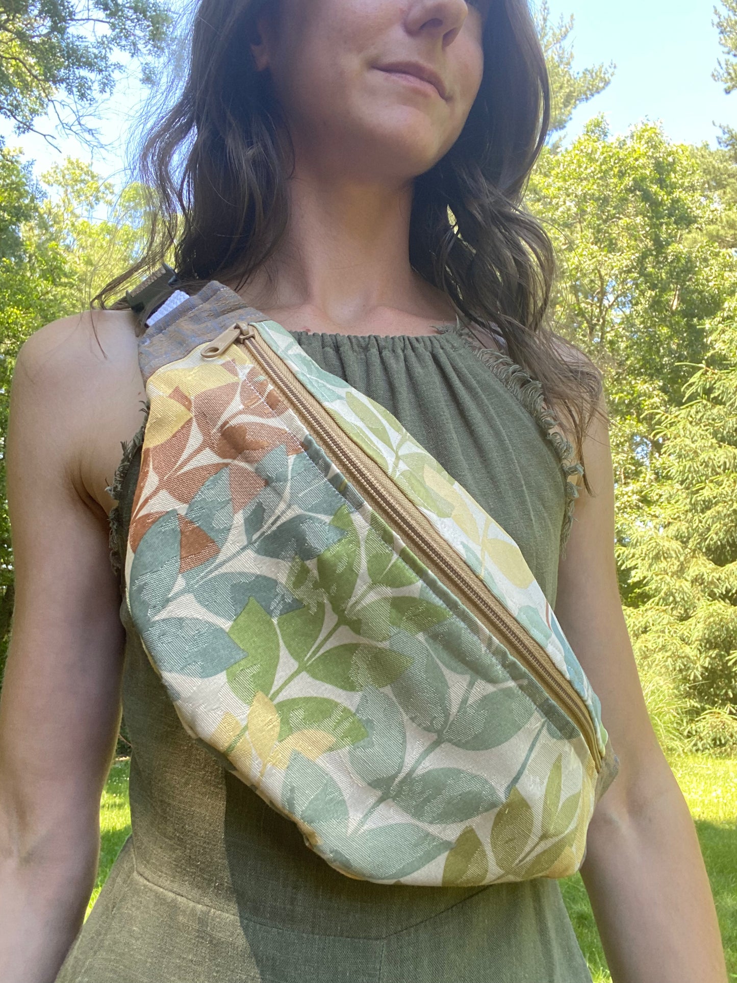 Garden foliage fannypack