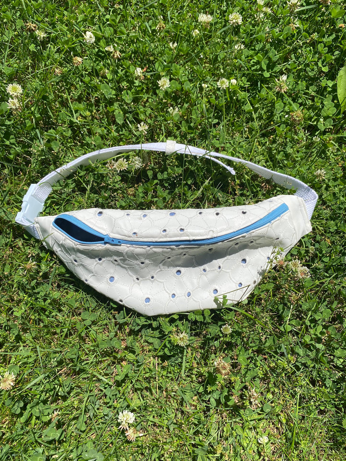 Blue & white eyelet fannypack