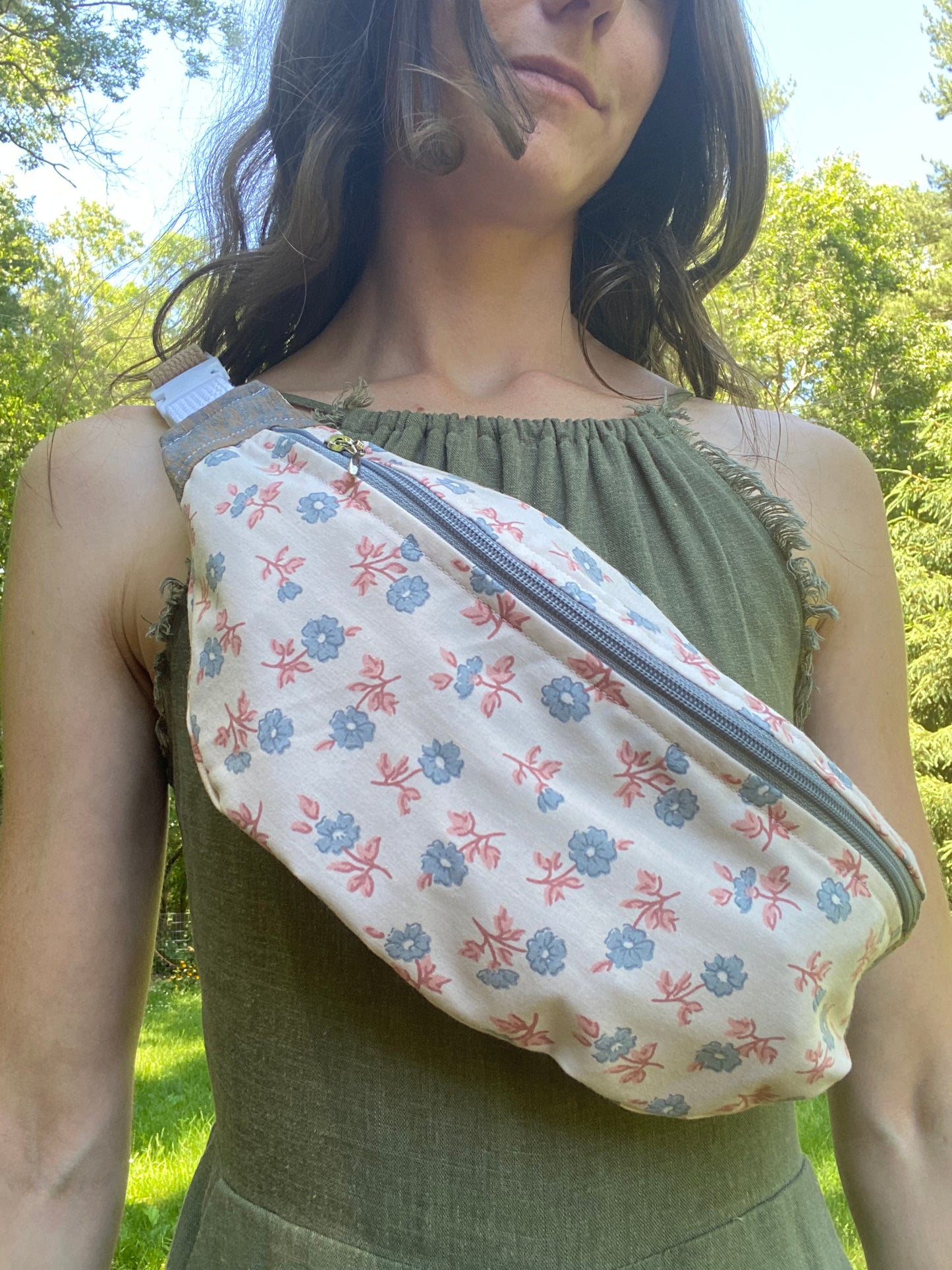 Light & prairie fannypack