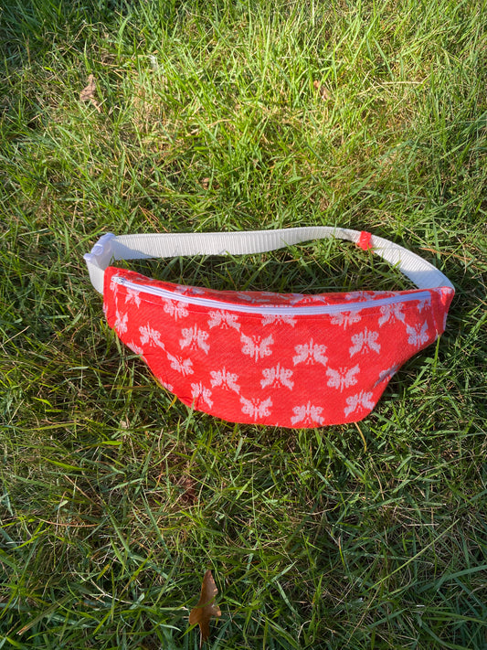 Butterfly knit red and white fannypack
